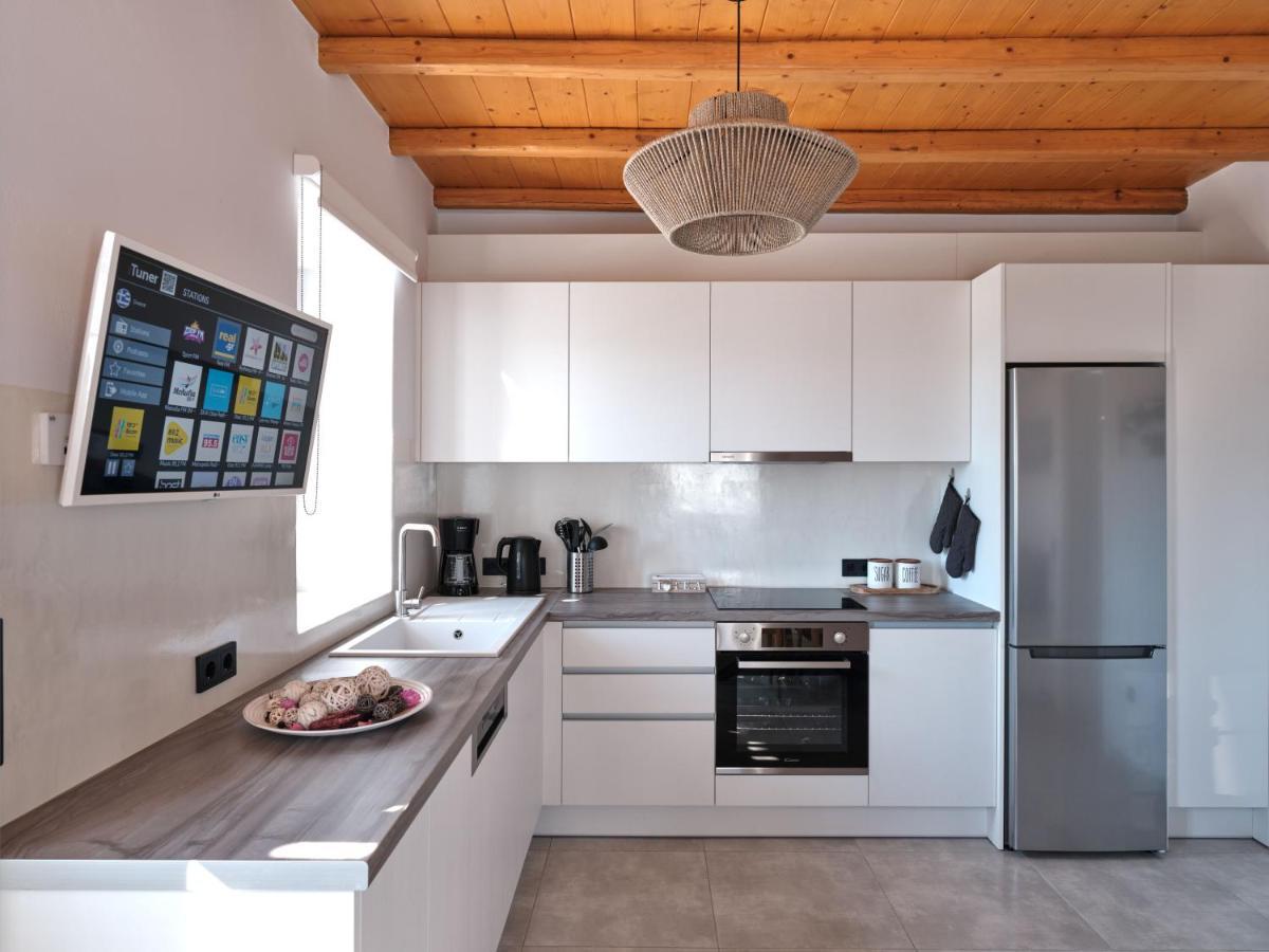 Iresma Suites Науса Экстерьер фото